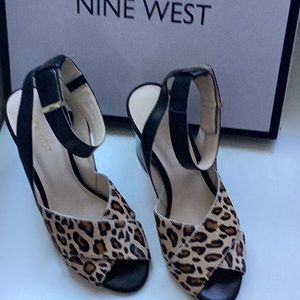 New never worn Nine West heels